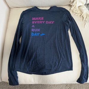 BROOKS Graphic Longsleeve